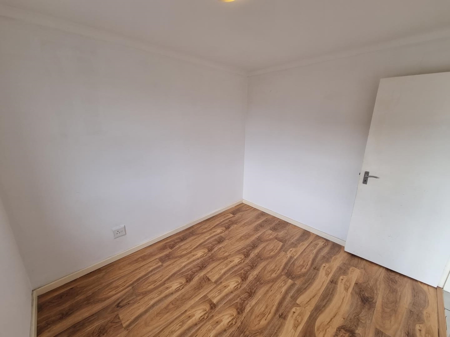 To Let 2 Bedroom Property for Rent in Muizenberg Western Cape
